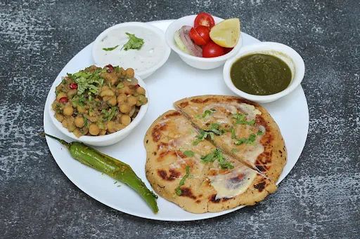 Delhi Style Matar Kulcha