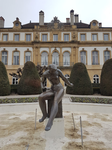 NE Fontaine Hôtel du Peyou