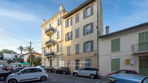 Property with garden 1