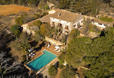 Villa with garden and terrace 3