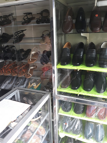 Opiniones de Cosedora & calzado Pazmiño en Guayaquil - Zapatería