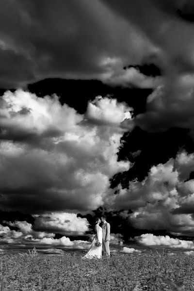 Vestuvių fotografas Endre Szatmári (startdrone). Nuotrauka 2023 rugsėjo 19