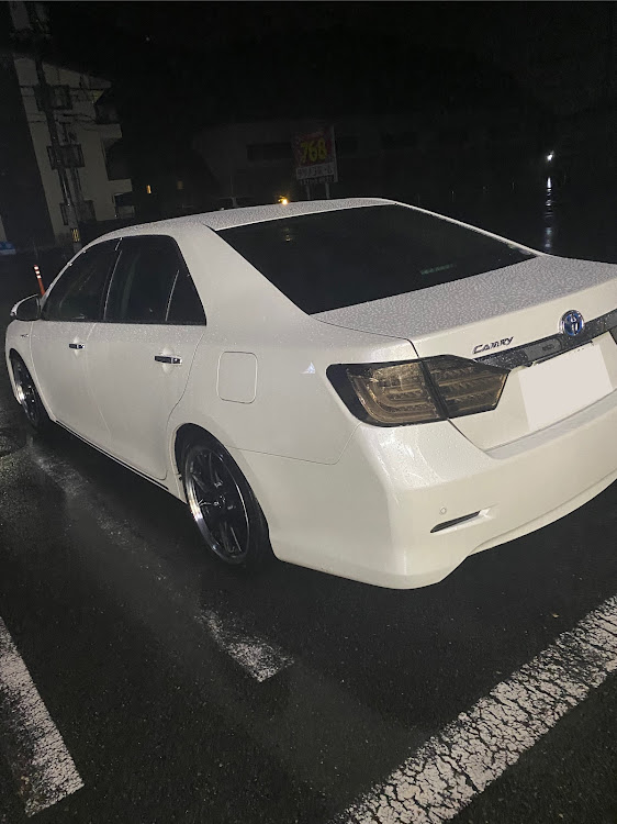 カムリのカムリ AVV50・カムリハイブリッド・カムリ好きと繋がりたい・車好きと繋がりたいに関するカスタム事例の投稿画像1枚目