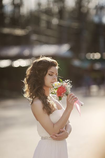 Fotógrafo de casamento Aleksey Varlamov (varlamovalexey). Foto de 25 de abril 2016