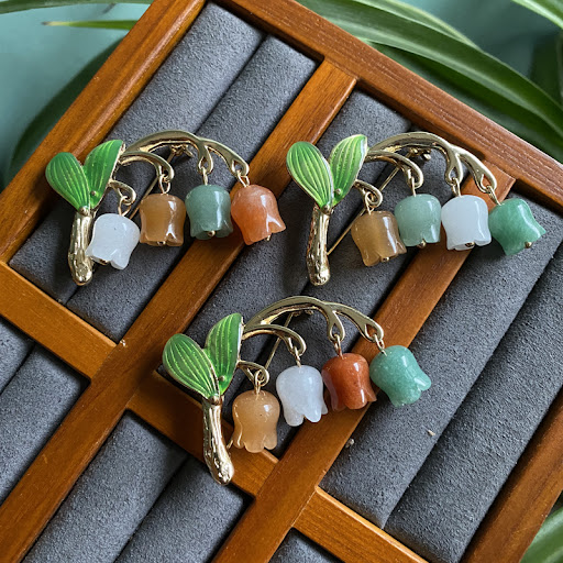 Title 14, Natural Golden Jade Glass Berry Lily Of The Val...
