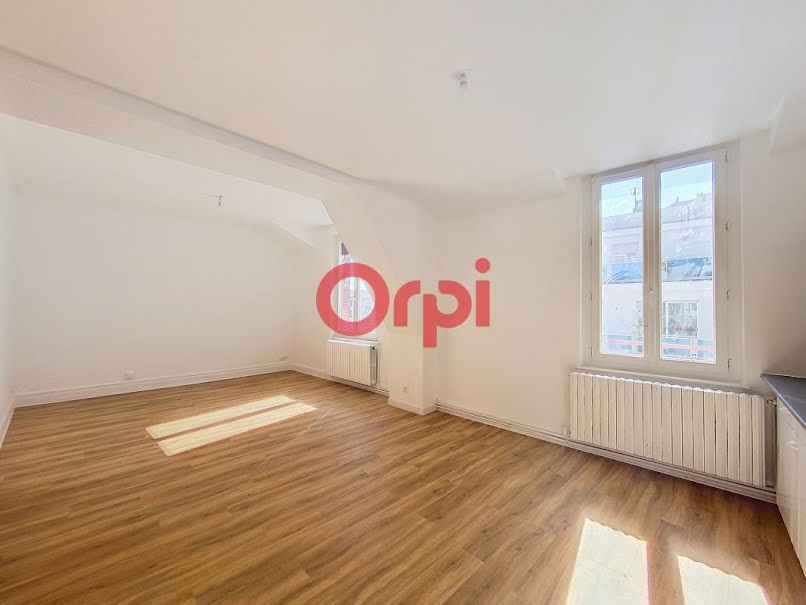 Location  appartement 2 pièces 46 m² à Vichy (03200), 600 €