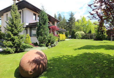 House with garden and terrace 15