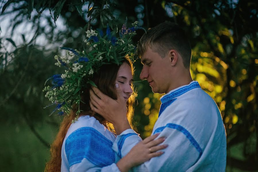 Fotografo di matrimoni Regina Kalimullina (reginanv). Foto del 3 dicembre 2017