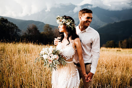 Fotógrafo de casamento Alena Litvinova (litvinovasochi). Foto de 17 de agosto 2016