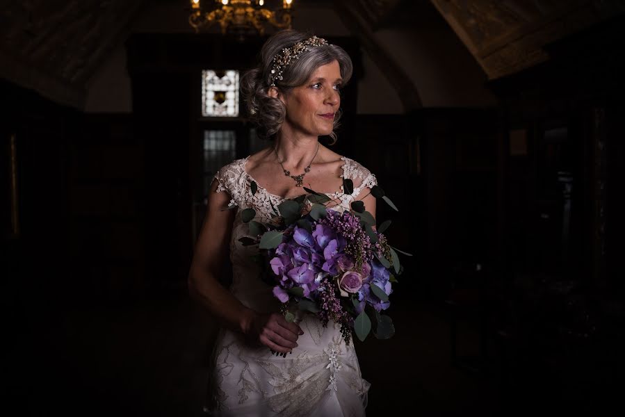 Wedding photographer Dani Seabrook (enchanteddreams). Photo of 11 October 2021