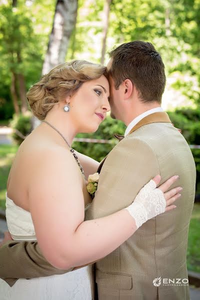 Fotógrafo de casamento Henrich Húšťava (enzofoto). Foto de 16 de abril 2019