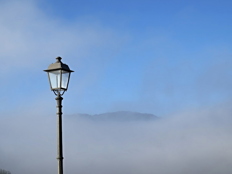 Nebbia sul Lago del Turano di mbm51