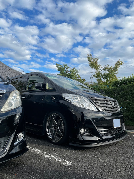 ヴェルファイアのいつもイイネ&コメントありがとうございます🙇‍♂️・コラボありがとうございました・車熱あがってきたのか？・コラボお誘いお待ちしております・20アルヴェルに関するカスタム事例の投稿画像5枚目