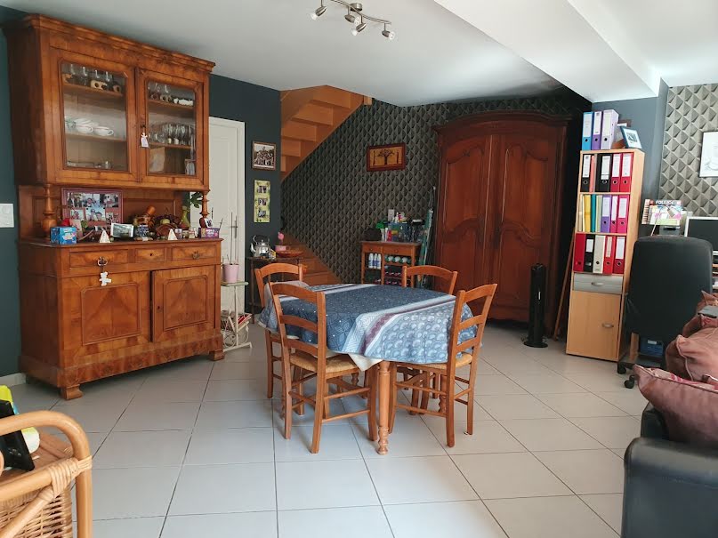 Vente maison 4 pièces 117 m² à Fougeres (35300), 231 000 €