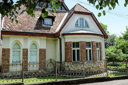 Old house with brick and stone facade in this luxury property for sale in Baia Mare ($718,790 - 330 m²)
