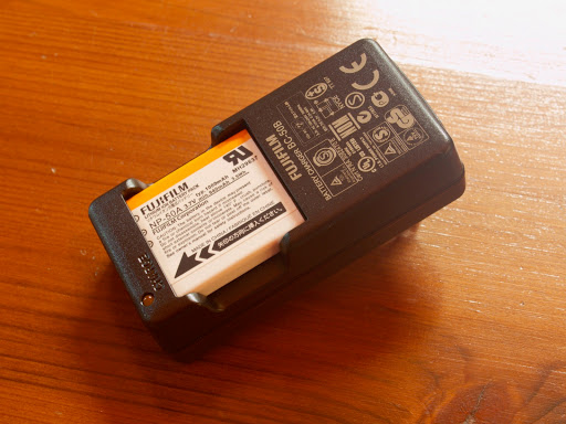 FUJIFILM BATTERY CHARGER BC-50B