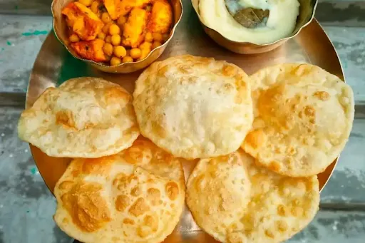 Hing Kachori With Aloo Sabji [1 Plate, 5 Pieces]