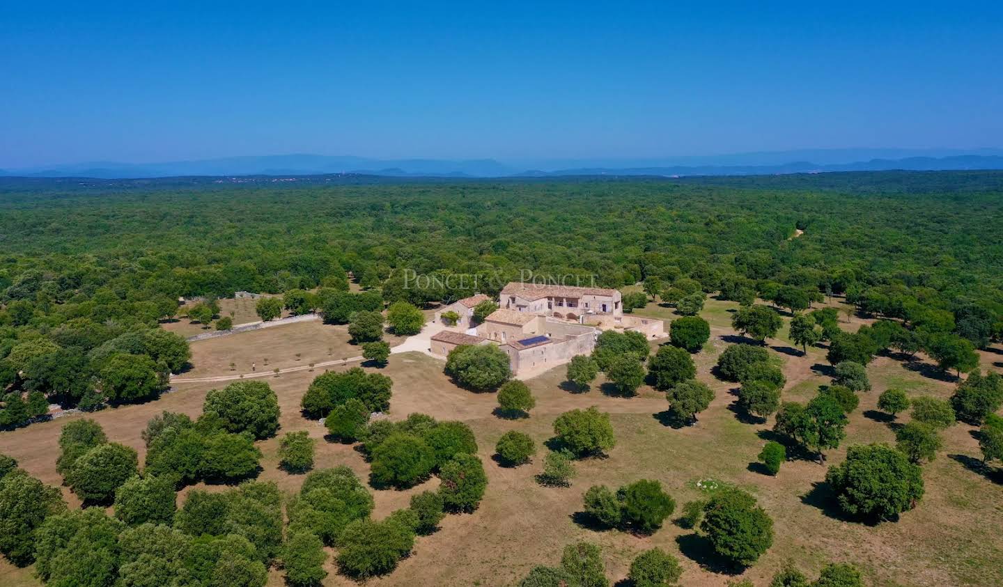 Property with pool Uzès