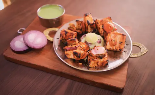 Molten Cheese Paneer Tikka (6Pcs)