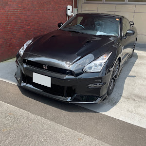 NISSAN GT-R R35
