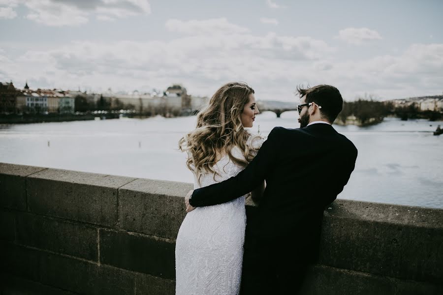 Fotografo di matrimoni Eliška Fischerová (khiria). Foto del 13 gennaio 2019