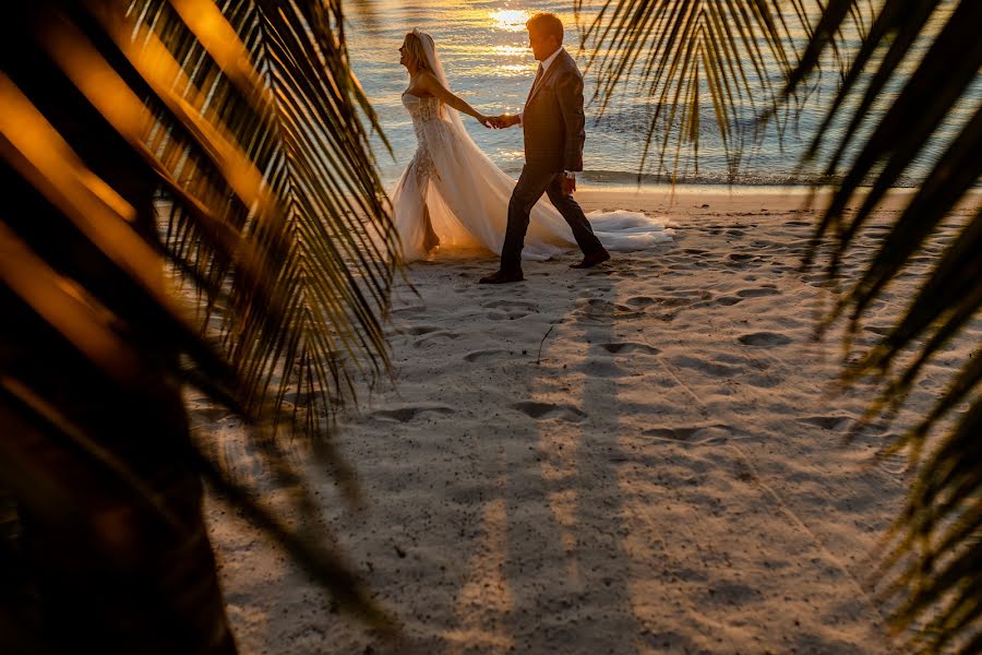 Fotógrafo de casamento Mike Dumonceau (mikedumonceau). Foto de 4 de janeiro 2022