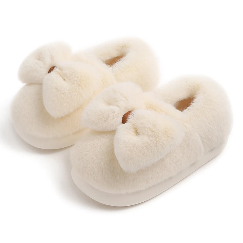 Confinementschoenen voor binnen en buiten. Comfort en bescherming op elke plek. Ervaar de vrijheid van bewegen!