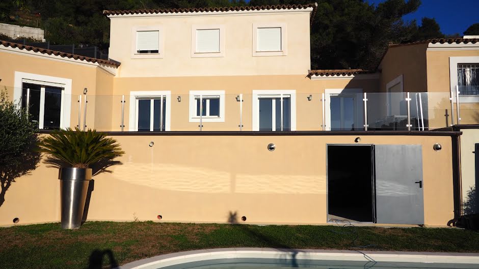 Location meublée villa 4 pièces 177 m² à Eze (06360), 6 500 €