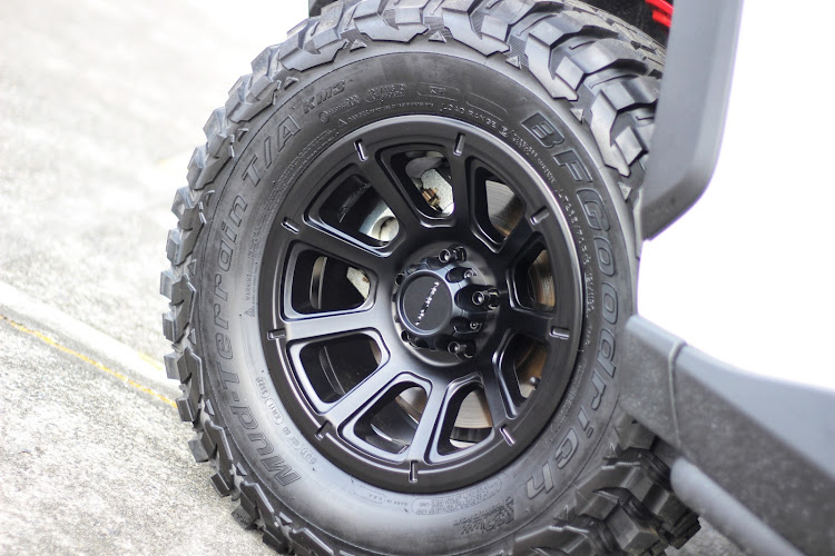 RAV4のUSDM・BFGoodrich km3・265/70R16・リフトアップ・MTに関するカスタム事例の投稿画像2枚目