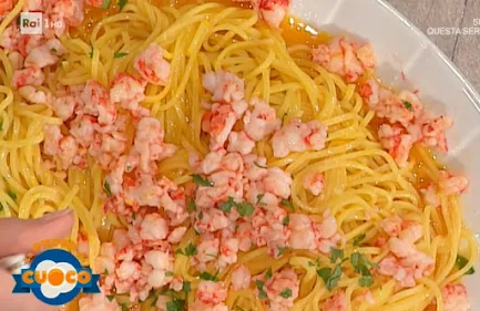 Tagliolini con gamberi, pecorino e zafferano