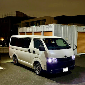 ハイエースバン GDH201V