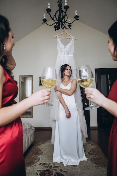 Wedding photographer Olga Vinogradova (olgasummer). Photo of 5 June 2018