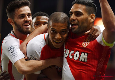 Monaco bekroont prachtseizoen met eerste titel in 17 jaar dankzij Mbappé