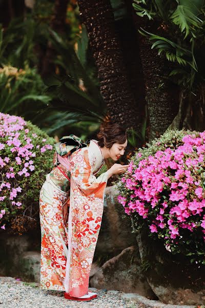 Wedding photographer Olesya Lavrova (olesialavrova). Photo of 8 October 2023