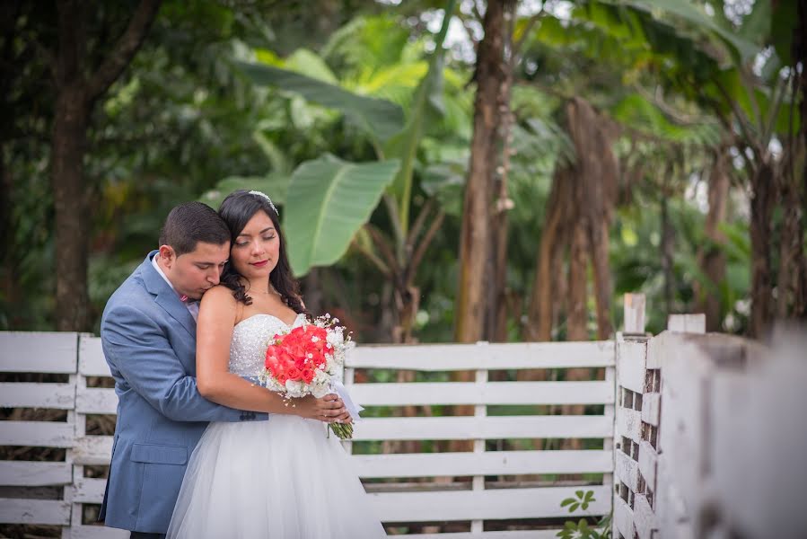 Fotograful de nuntă Abi De Carlo (abidecarlo). Fotografia din 8 iulie 2019