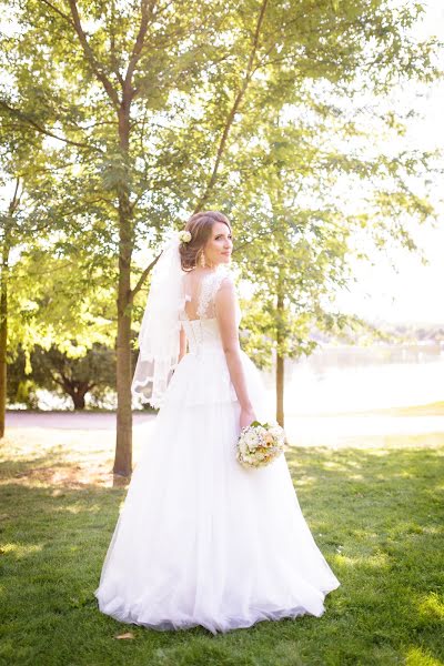 Fotógrafo de casamento Dmitriy Pakhomov (flarefoto). Foto de 13 de dezembro 2016