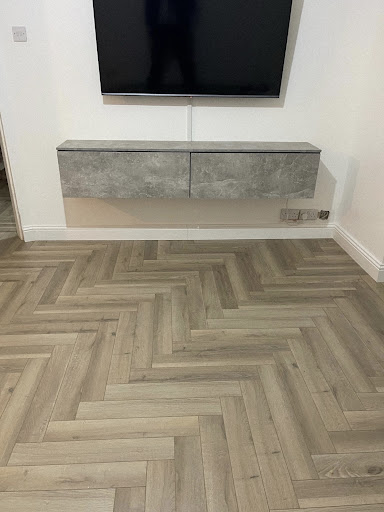 Laminate Herringbone 