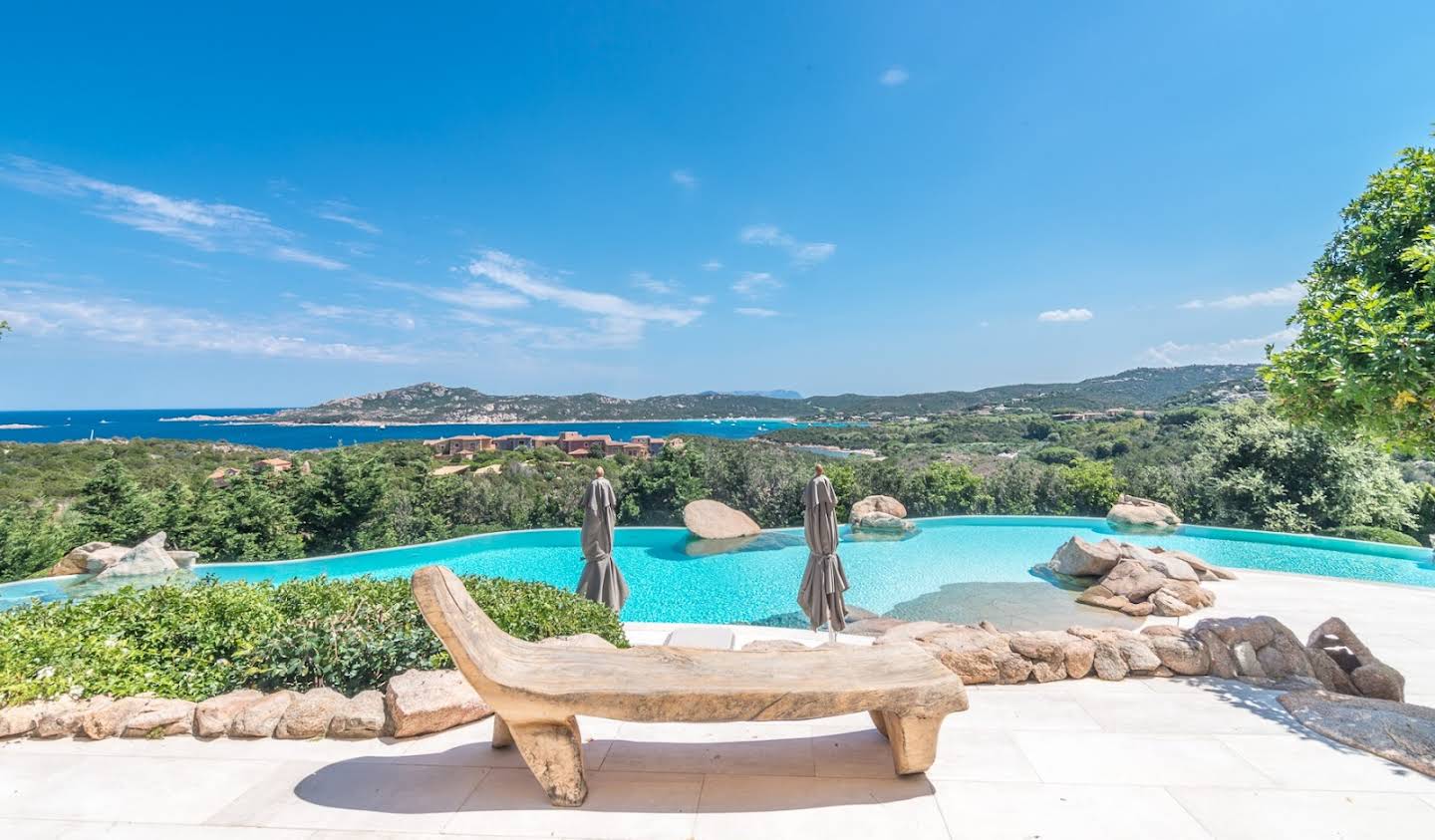 Villa with pool and garden Porto Cervo