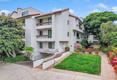 Apartment with pool 9