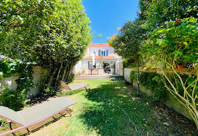 Maison avec terrasse 1