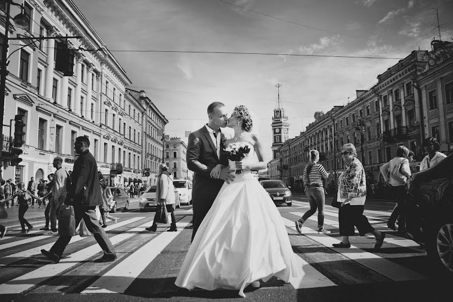 Fotógrafo de bodas Anastasiya Guryanova (birdmystery1984). Foto del 12 de septiembre 2016