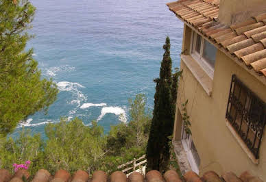 Maison avec piscine et terrasse 5