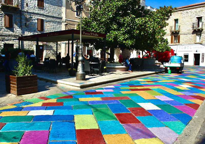 Se la strada è grigia ..... colorala!! di utente cancellato