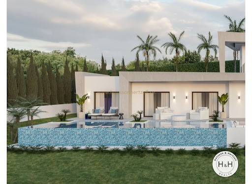 Villa with pool 3