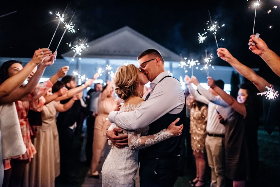 Fotógrafo de casamento Anastasiya Lesnova (lesnovaphoto). Foto de 29 de agosto 2019