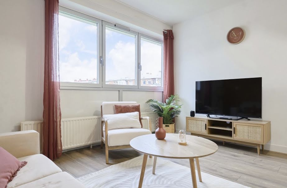 Location meublée appartement 5 pièces 88.54 m² à Lille (59000), 610 €