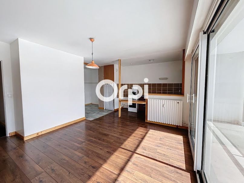 Location  appartement 1 pièce 32 m² à Nancy (54000), 490 €