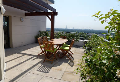 Contemporary apartment with terrace 9