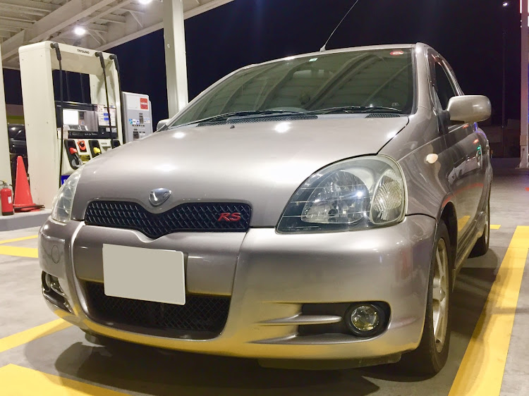 たーぼーさんが投稿したヴィッツ・RS・プレオ・台車紹介・ガソリンスタンドは盛れるに関するカスタム事例の投稿画像1枚目