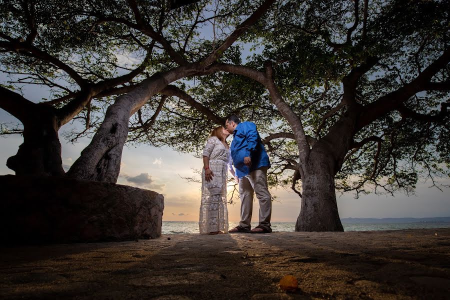 Wedding photographer José Carrillo (josecarrillo). Photo of 12 August 2019